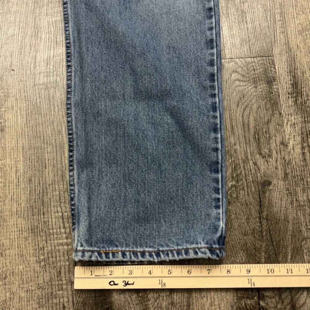 Y2K Levi's 550 Relaxed Fit Denim Jeans Medium Wash 33x29*